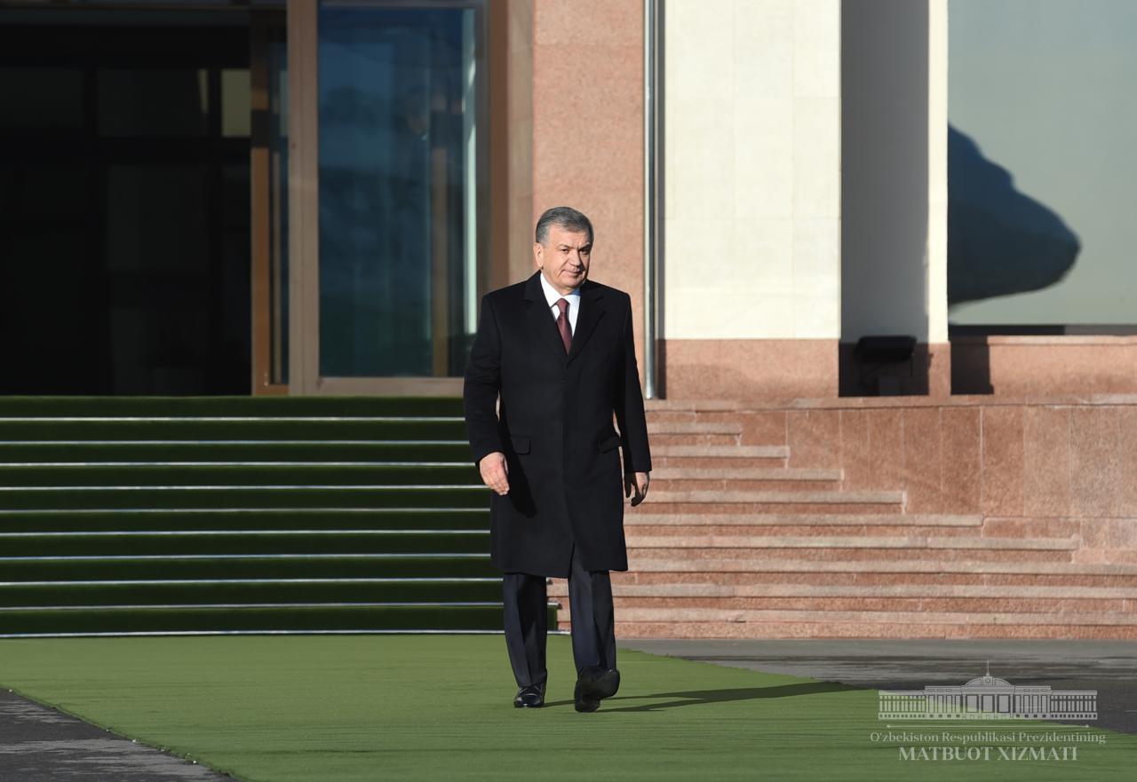 Президент Санкт-Петербургга жўнаб кетди