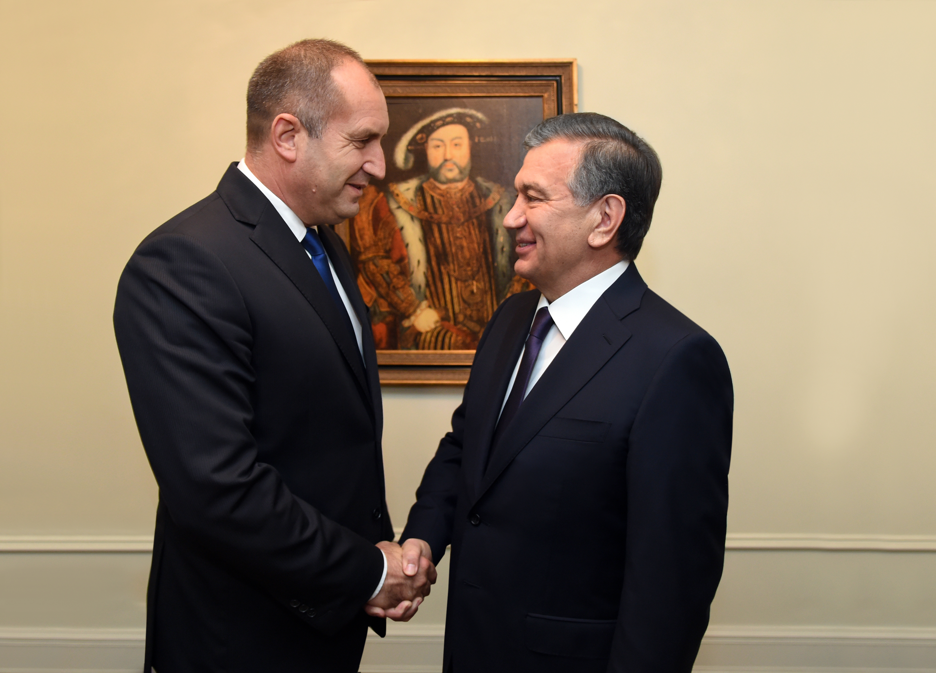 Шавкат Мирзиёев встретился с Президентом Болгарии Руменом Радевым