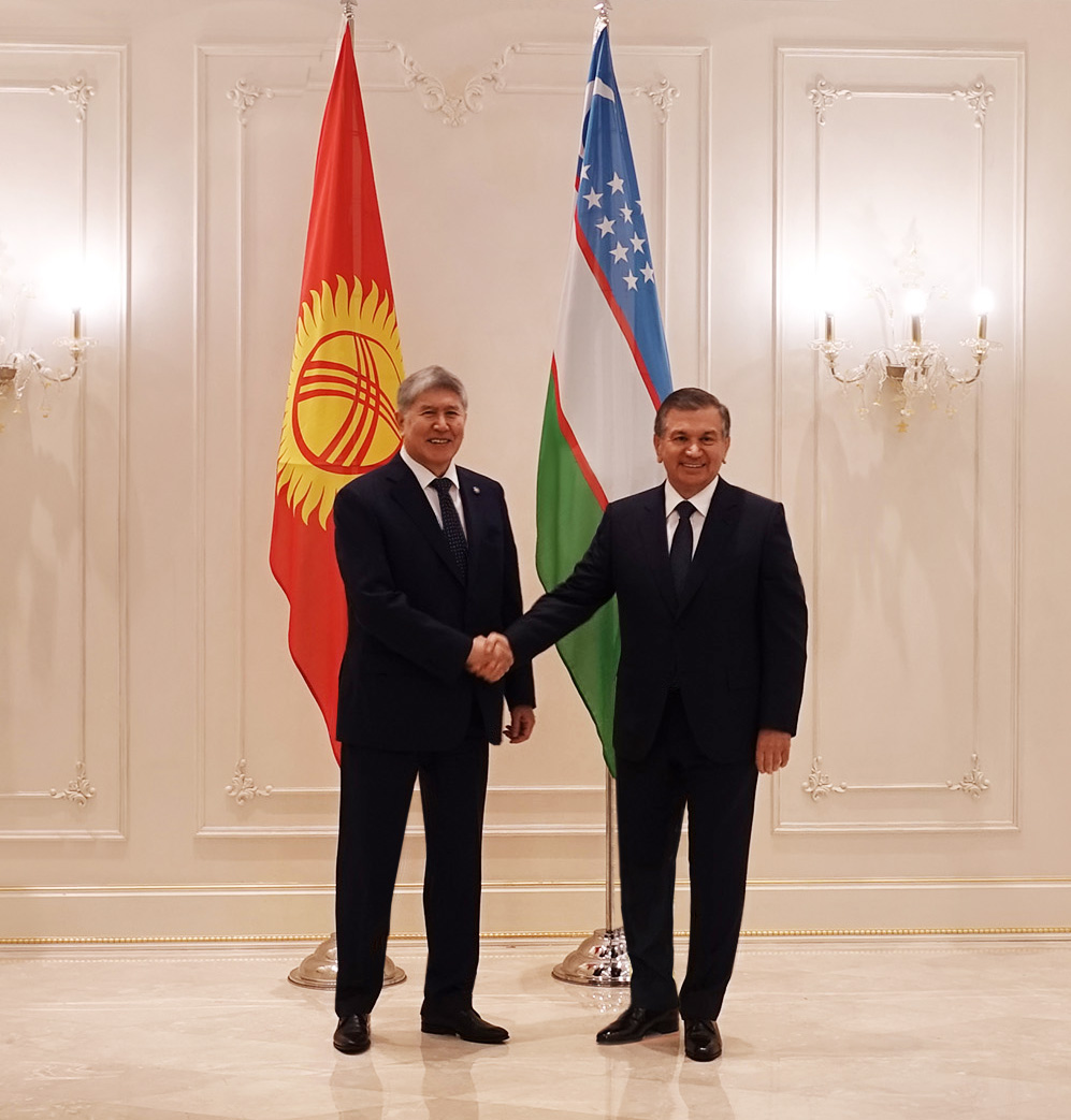 O‘zbekiston Prezidenti Shavkat Mirziyoyev Qirg‘iziston Prezidenti Almazbek Atamboyev bilan uchrashdi