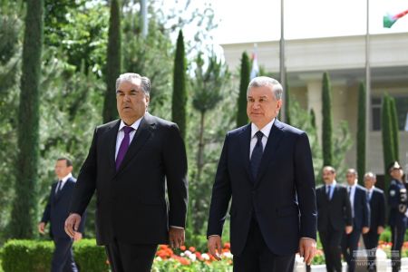 Состоялась торжественная церемония встречи лидера Таджикистана