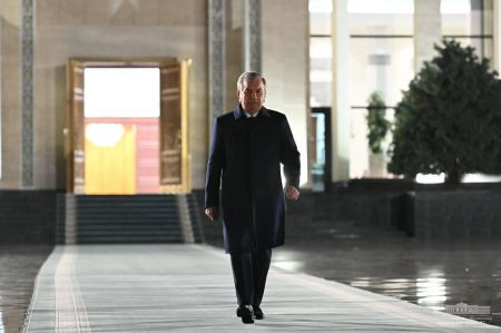 Uzbek President Leaves for Azerbaijan