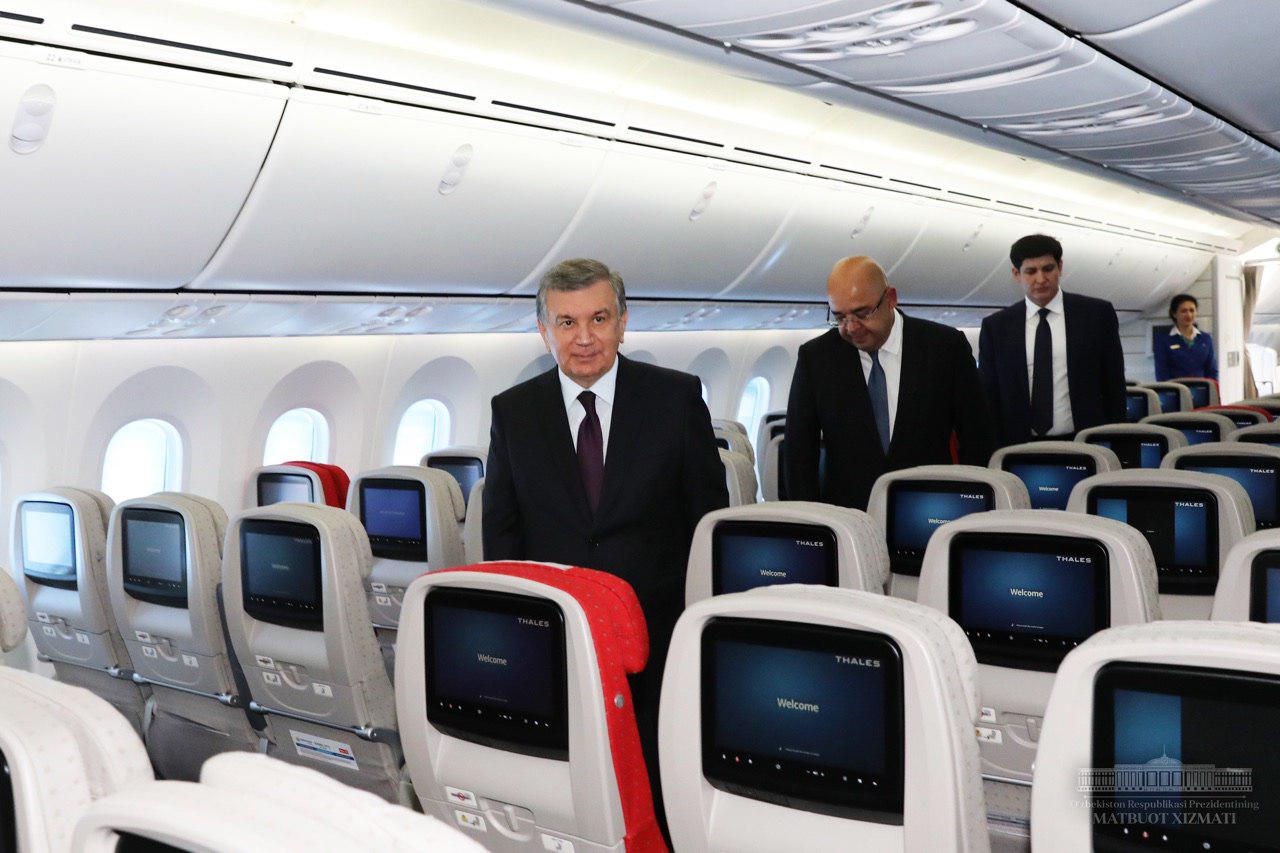 Shavkat Mirziyoyev inspected a new plane 