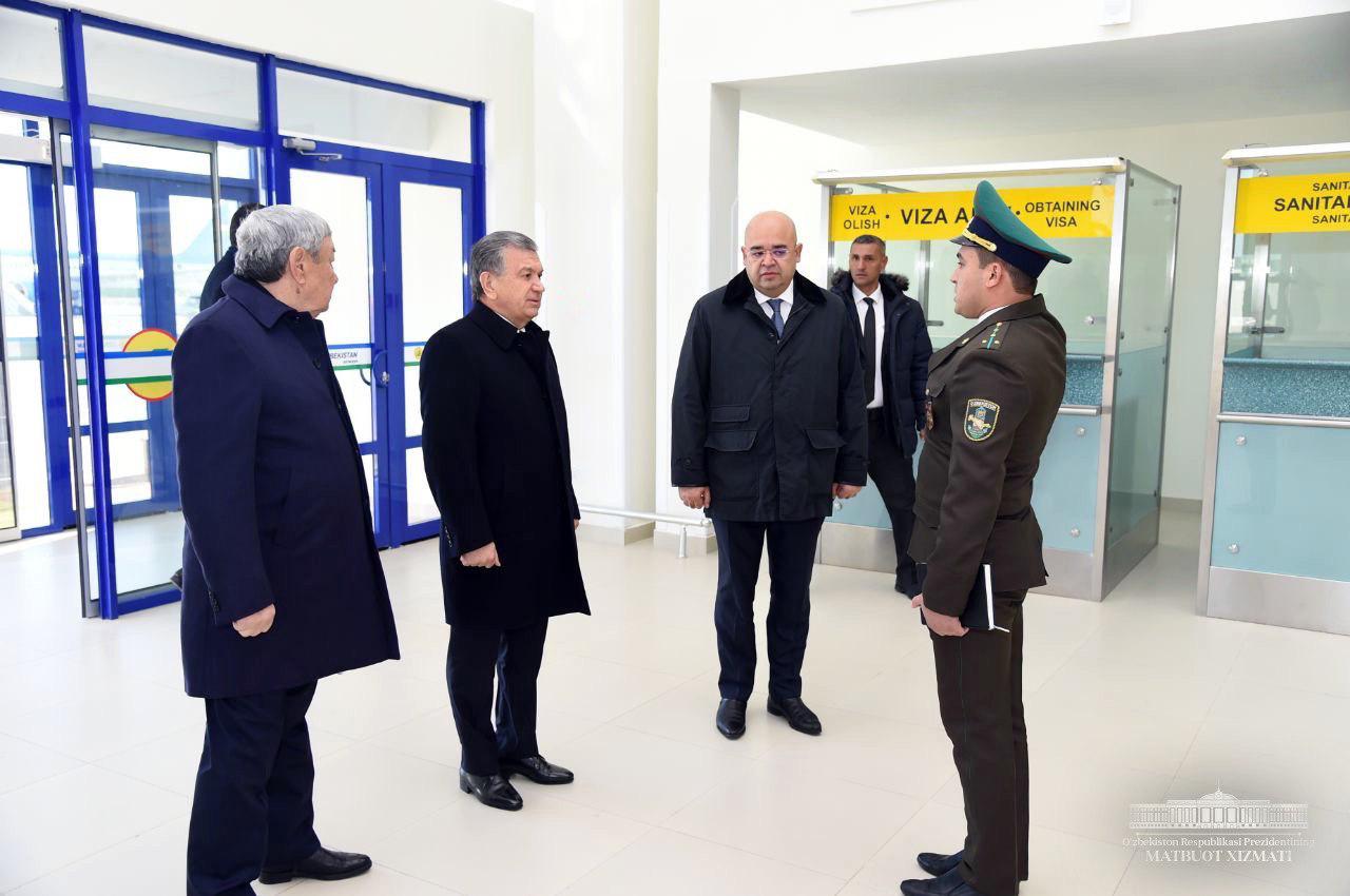 Shavkat Mirziyoyev Nukus xalqaro aeroportini koʻzdan kechirdi