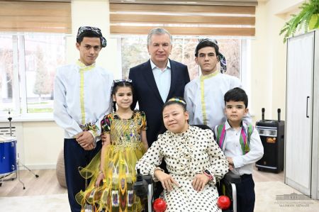 President Visited Children at “Muruvvat” Home