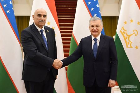 Президент Узбекистана выступил за дальнейшее развитие межпарламентского сотрудничества