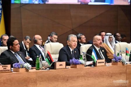 Президент Узбекистана провел ряд встреч на полях саммита Движения неприсоединения