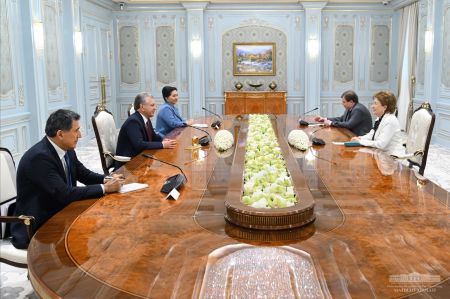 Президент Узбекистана отметил важность активного узбекско-российского межпарламентского взаимодействия