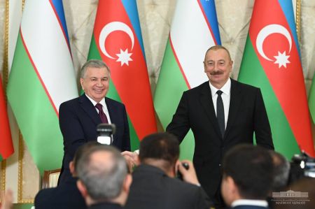 Uzbek and Azerbaijani Leaders Satisfied with Fruitful Negotiations