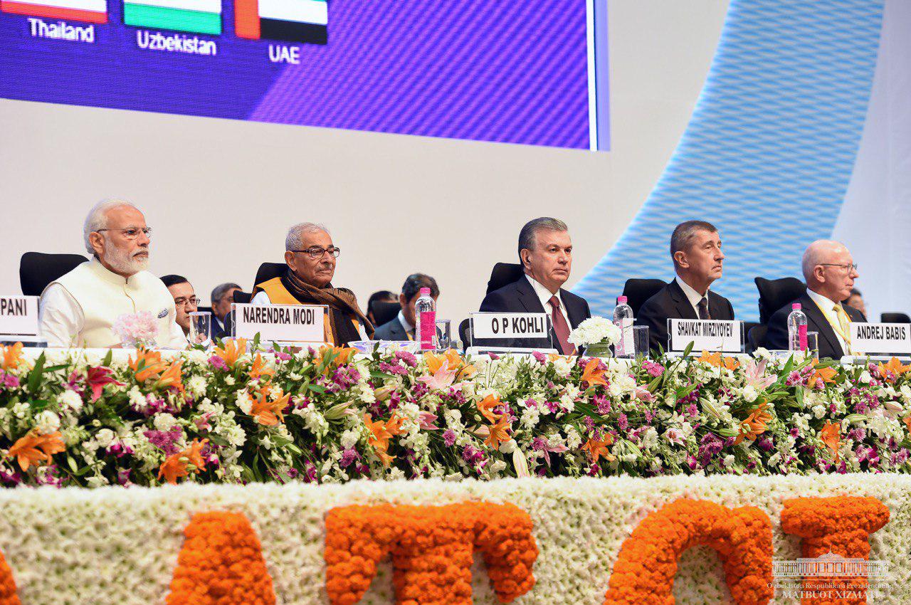 Президент Узбекистана принял участие в международном инвестиционном саммите “Динамичный Гуджарат”