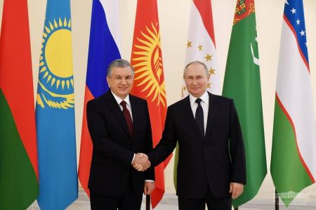 President Attends the Informal CIS Summit