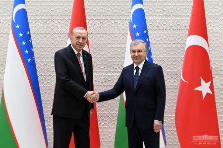 Presidents of Uzbekistan and Turkey Hold Face-to-Face Talks 