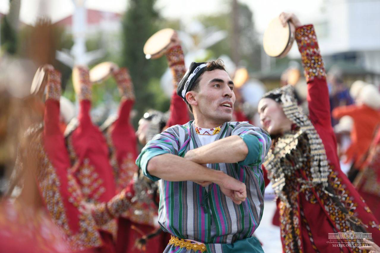 Узбекская туркменская. Огулобод бердимуҳамедова.