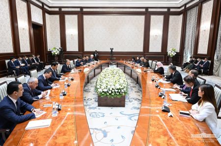 Президент Узбекистана и Президент Сингапура провели переговоры