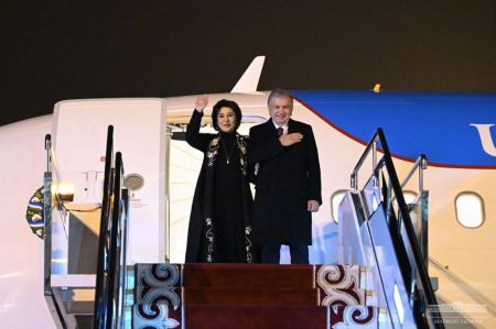 Президент Шавкат Мирзиёев вернулся в Ташкент