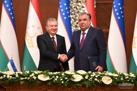Presidents Sign a Joint Statement, Express Satisfaction with the Results of the Talks