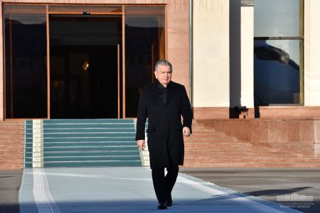 President leaves for Saint Petersburg