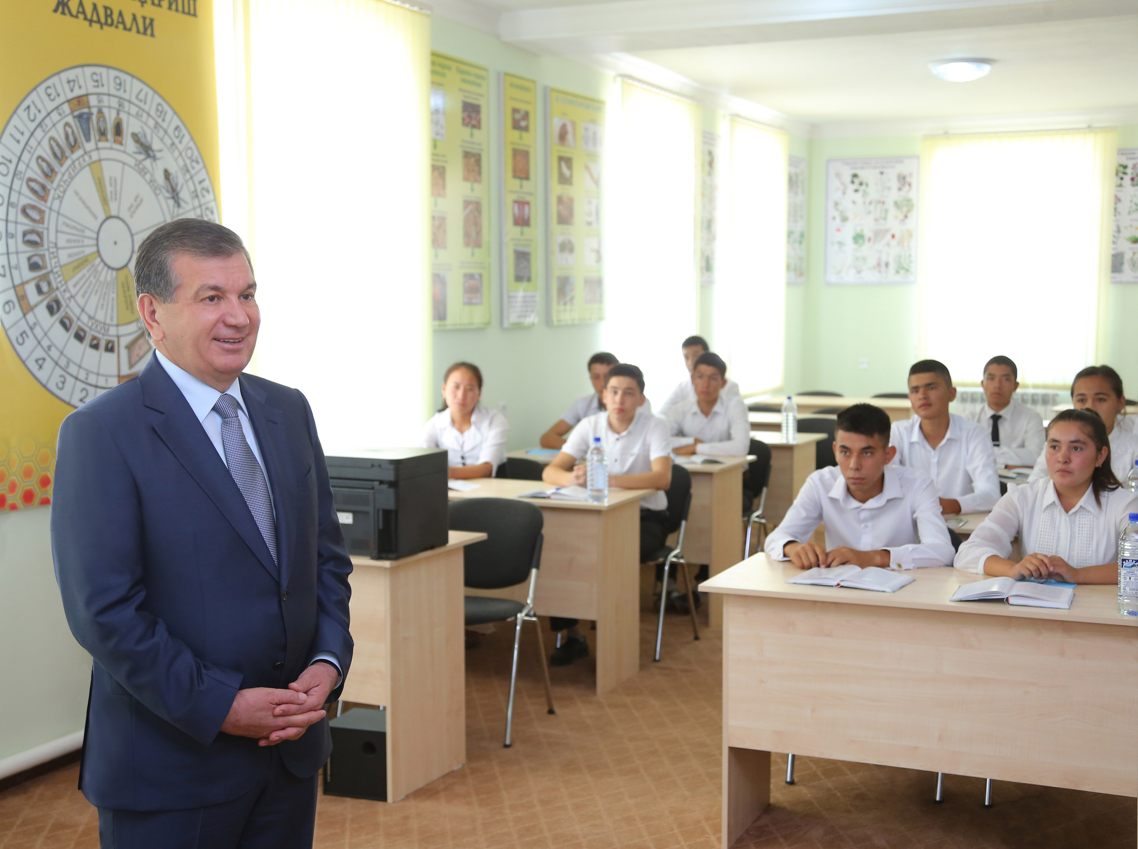 President Shavkat Mirziyoyev visited Fergana educational-production beekeeping center